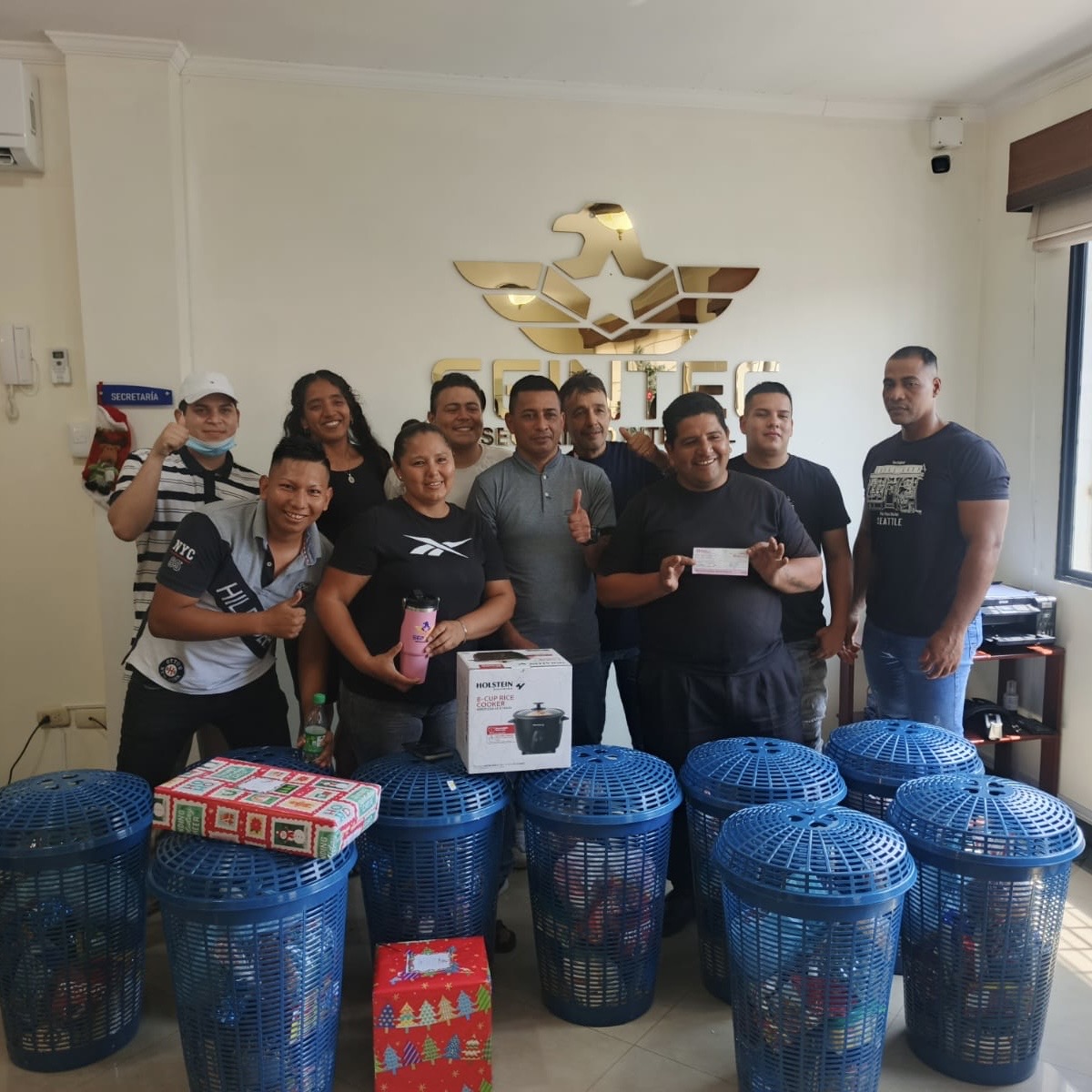 reconocimiento - entrega de canastas navideñas